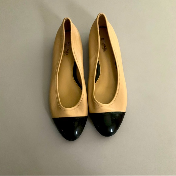 Michael Kors Ballet Flat Sz. 6 - Picture 6 of 7